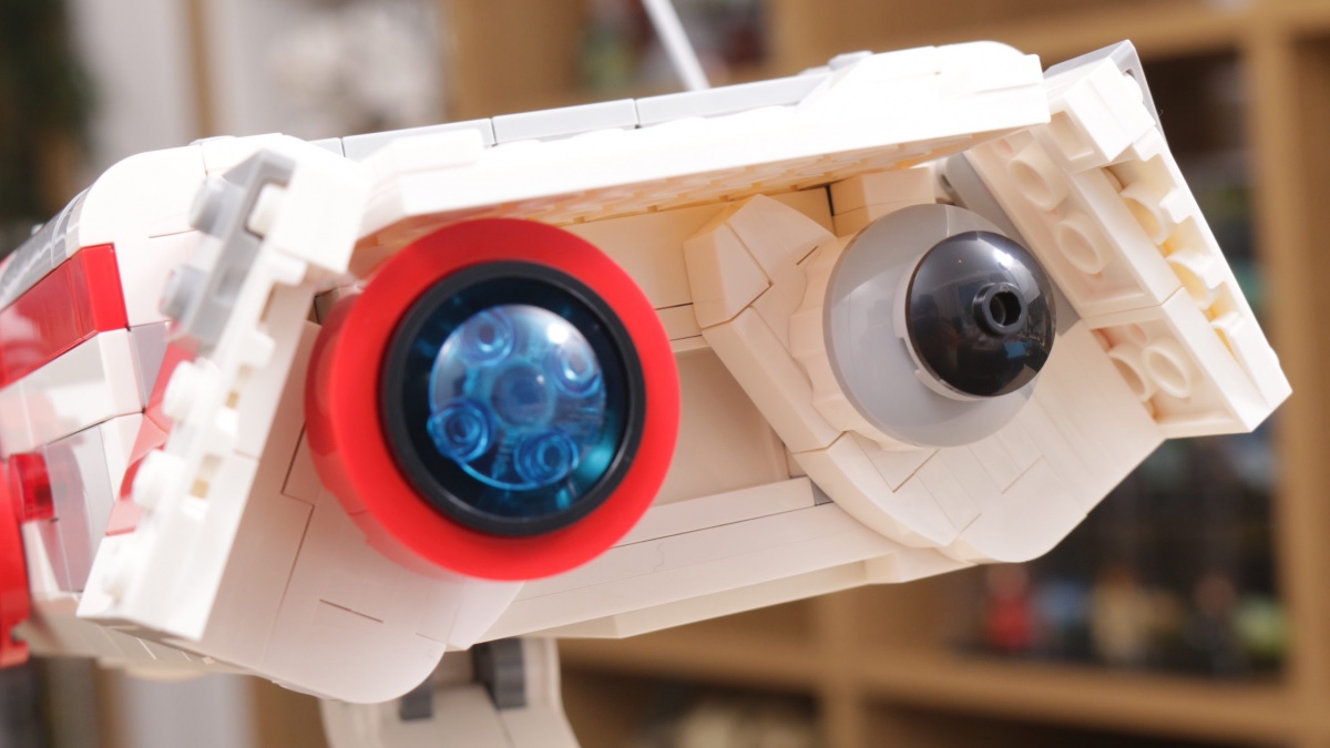WATCH: One-minute LEGO Star Wars 75335 BD-1 review