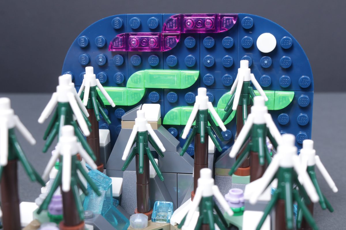 LEGO 40785 Northern Lights Diorama gift with purchase review 9 1200x800