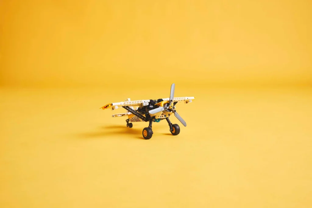 LEGO Technic 42198 Bush Plane 9 1024x684