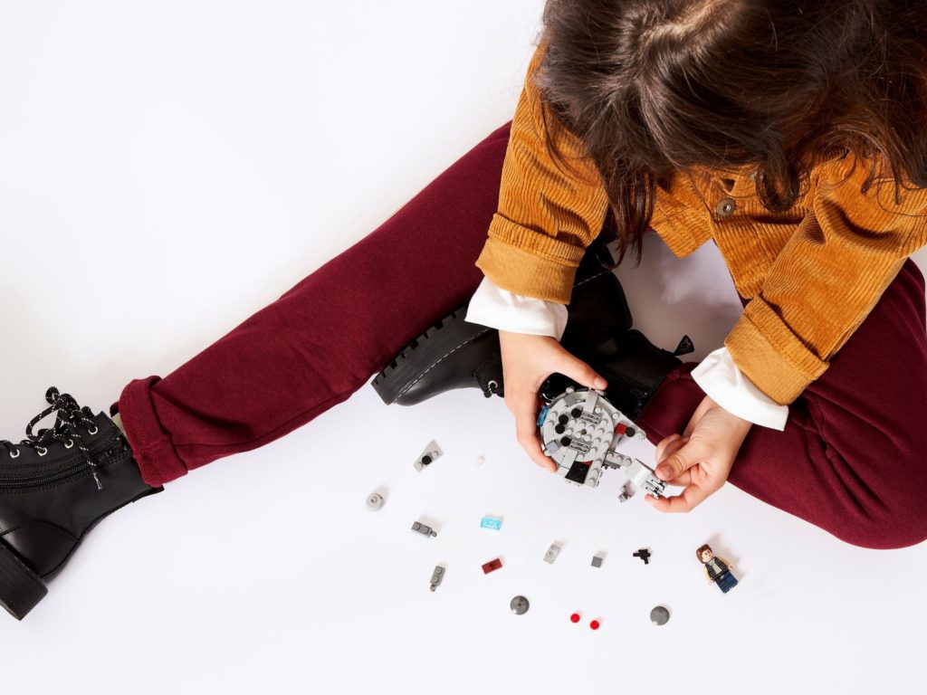 LEGO Star Wars 75295 Millennium Falcon Microfighter 4