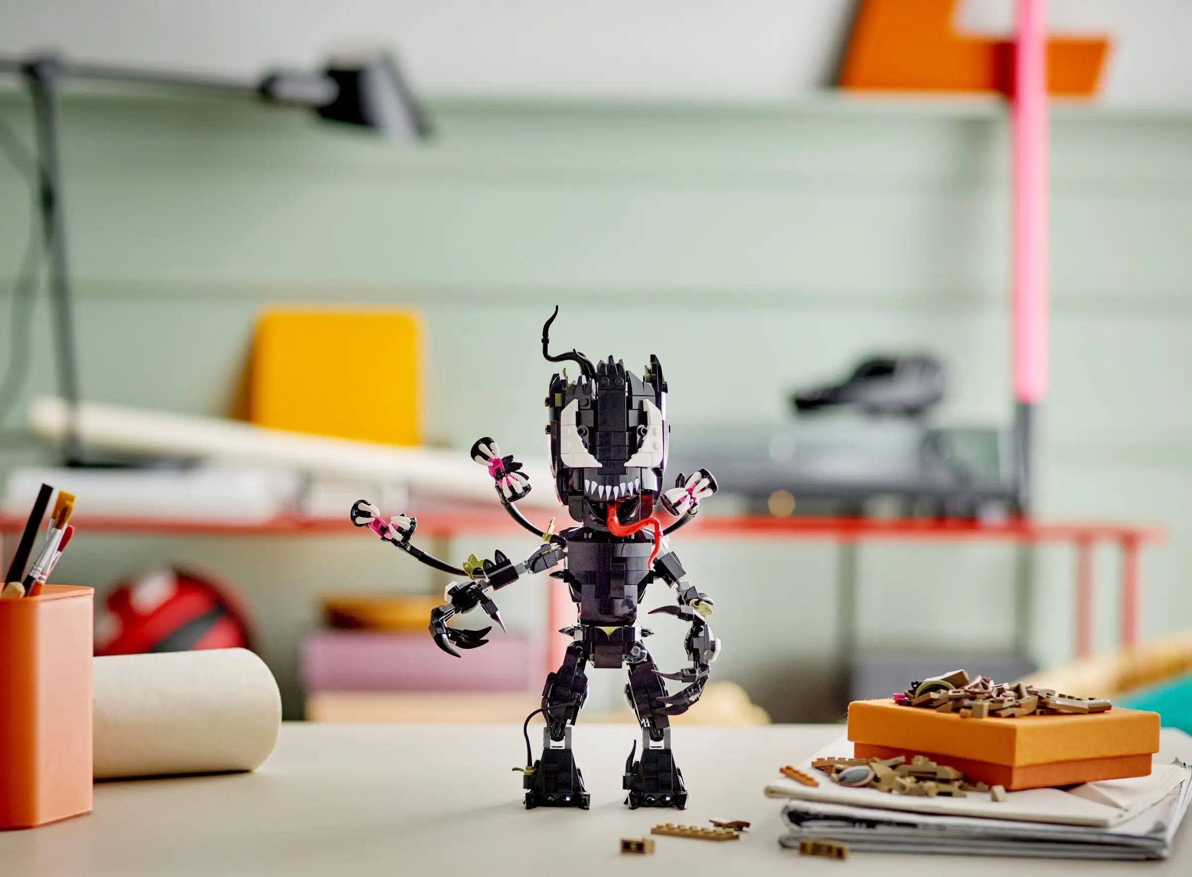 LEGO Marvel 76249 Venomised Groot 7