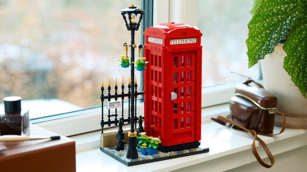 LEGO Ideas 21347 red london telephone box lifestyle featured 3 1024x576