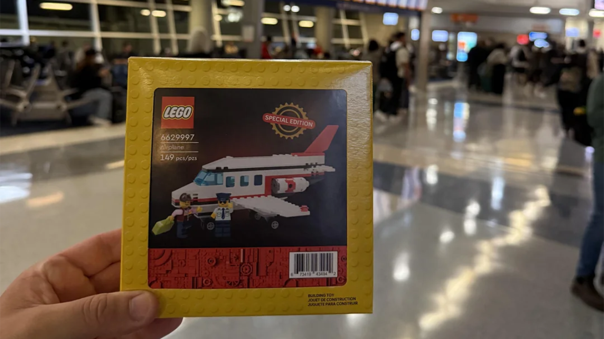 Airport-exclusive LEGO GWP spotted worldwide