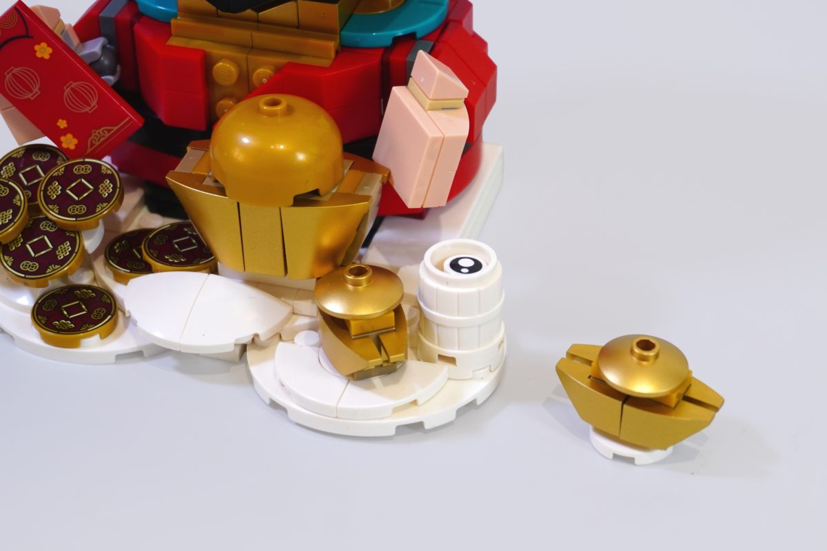 LEGO 40864 Fortune Master review 08 1200x800
