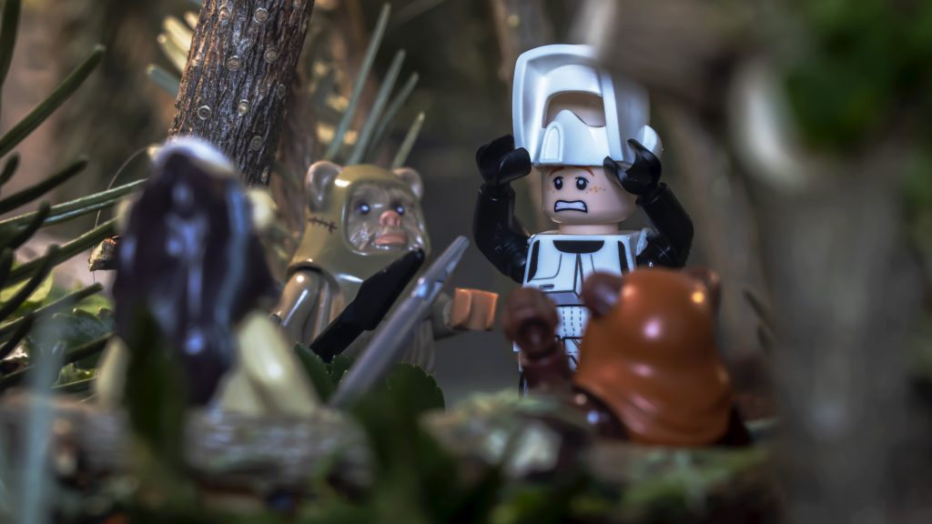 Brick Pic of the Day: Hands up!