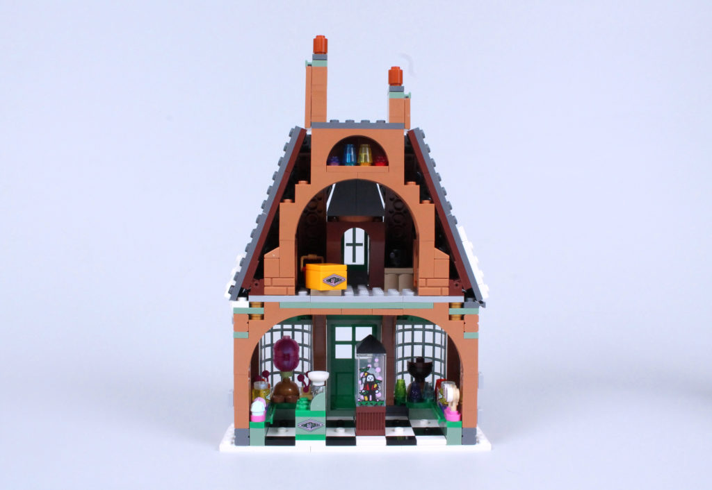 LEGO Harry Potter 76388 Hogsmeade Village Visit review 6