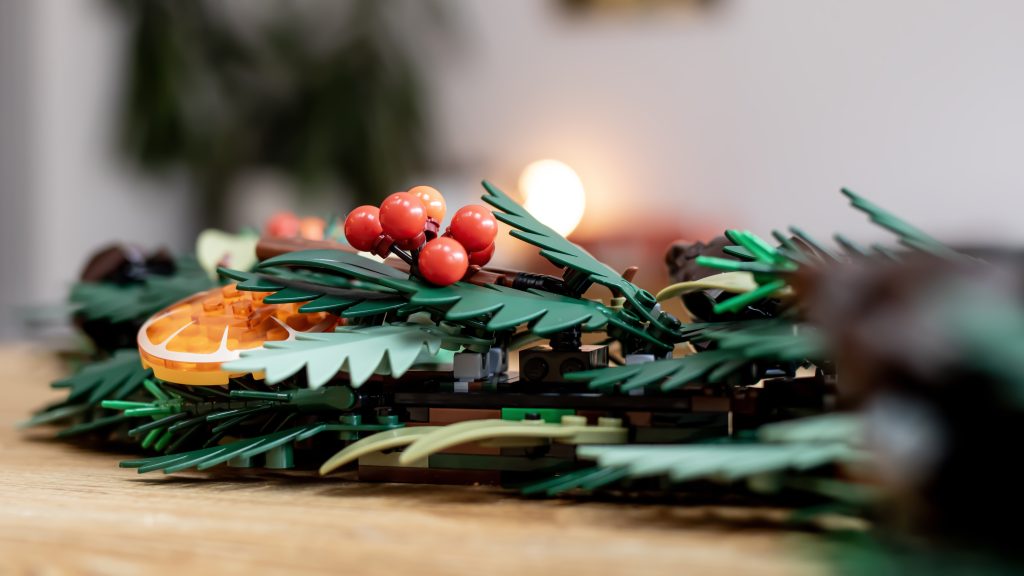 LEGO icons 10340 Wreath 19 1024x576
