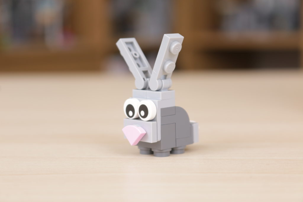 LEGO 40449 Easter Bunnys Carrot House GWP review 10
