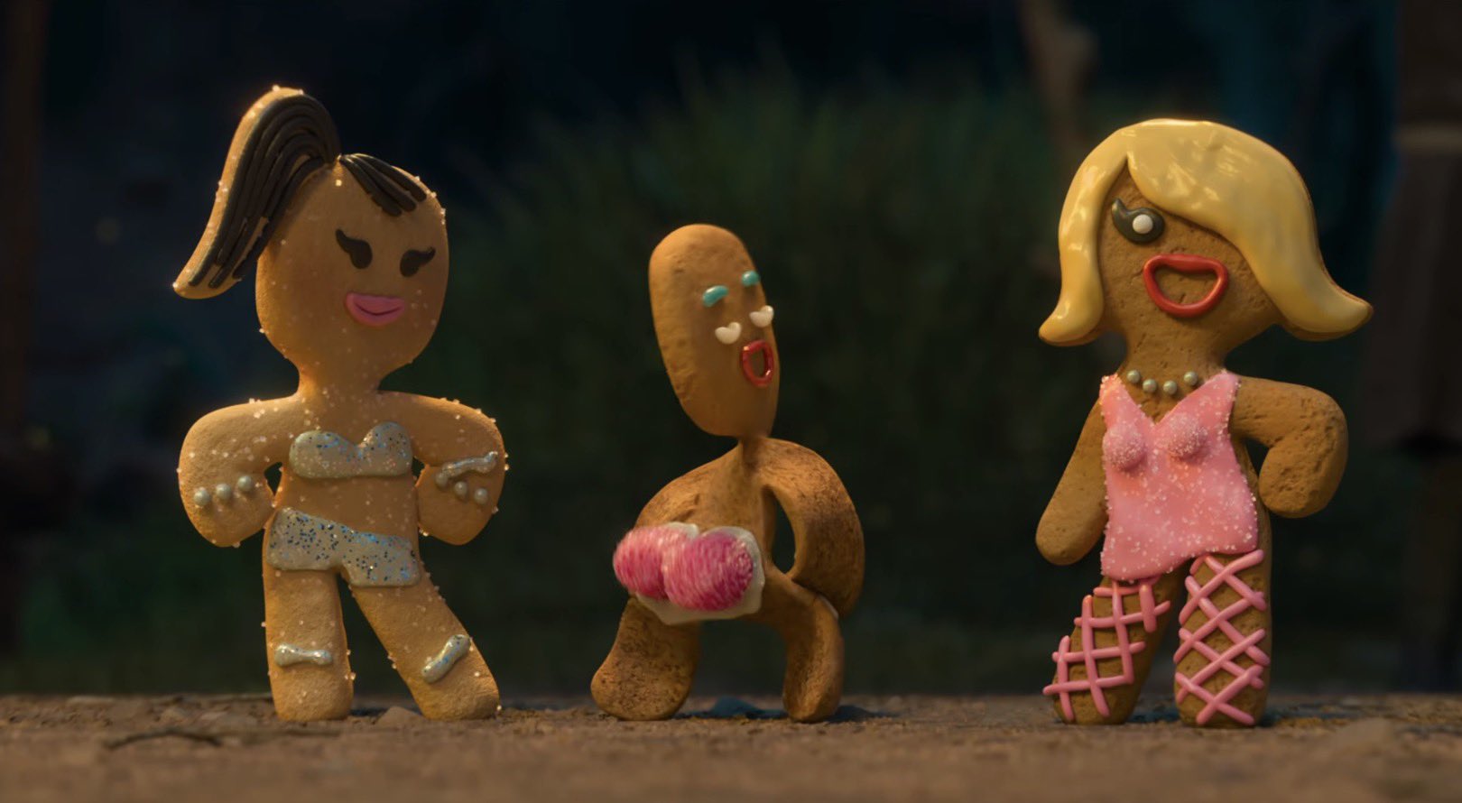 Gingerbread man shrek 5 trailer
