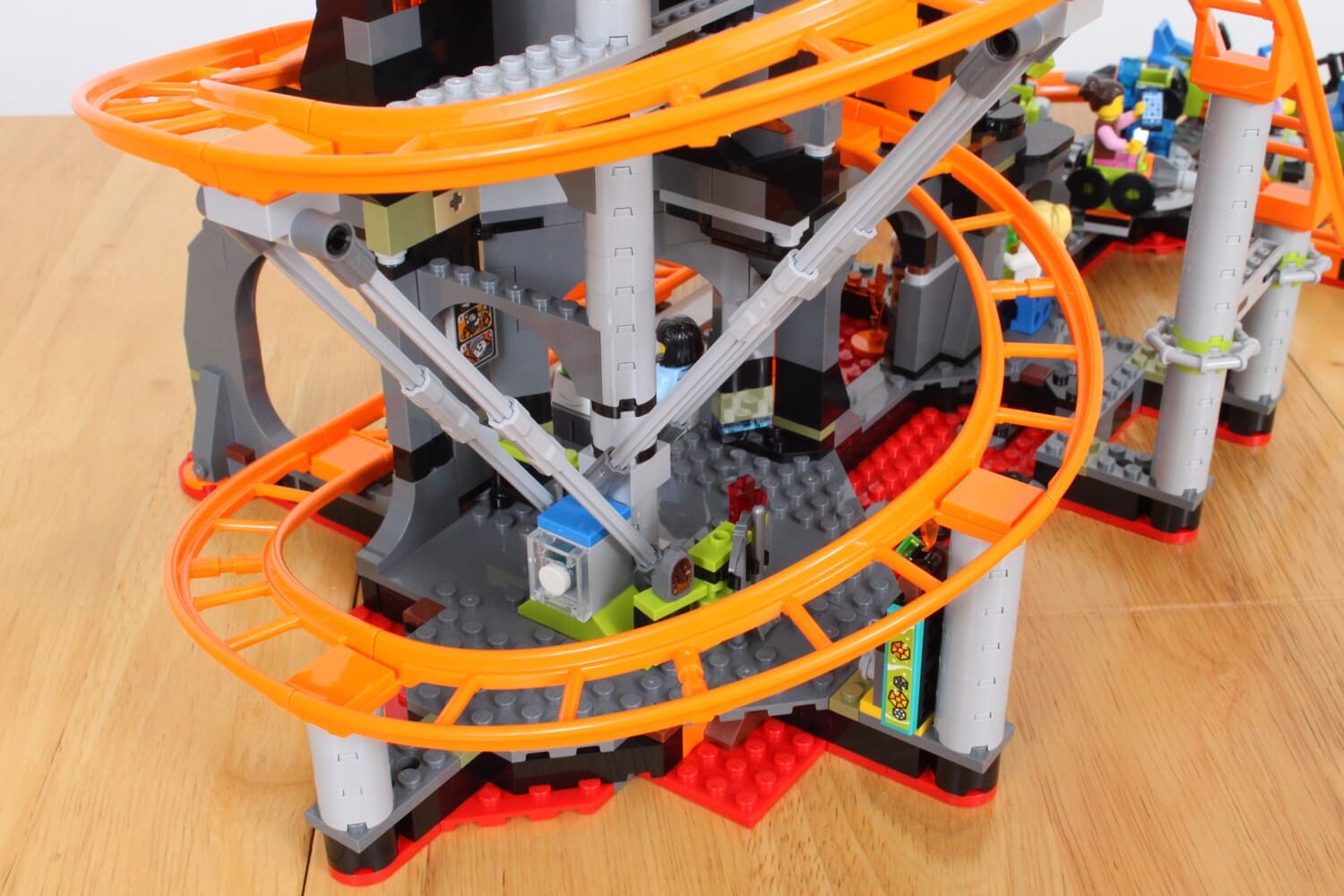 lego city 60501 lava land review (9)