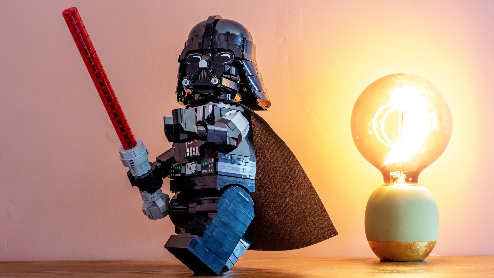 LEGO Star Wars 75461 Darth Vader Up-Scaled Minifigure 10