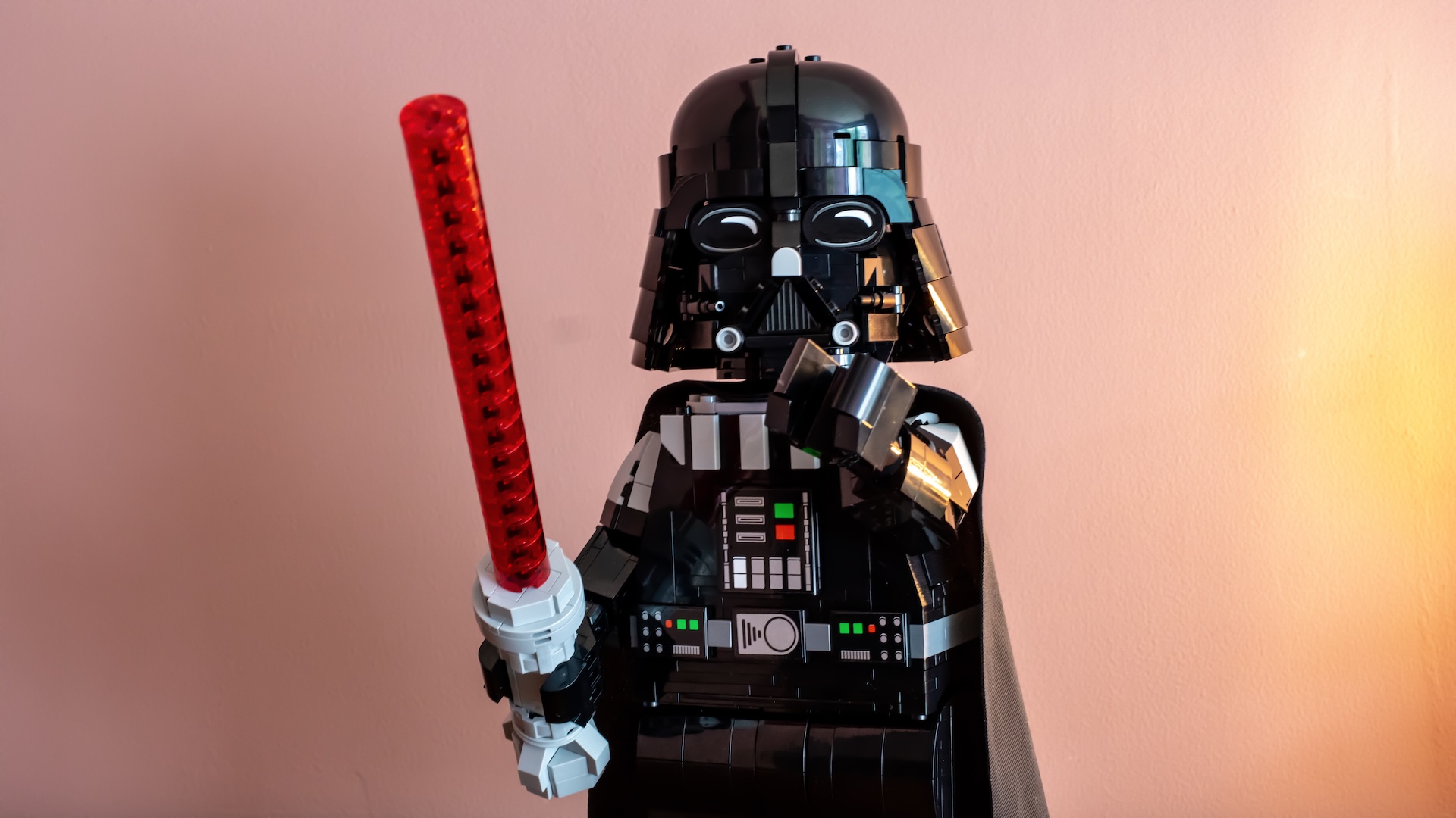 LEGO Star Wars 75461 Darth Vader Up-Scaled Minifigure 3